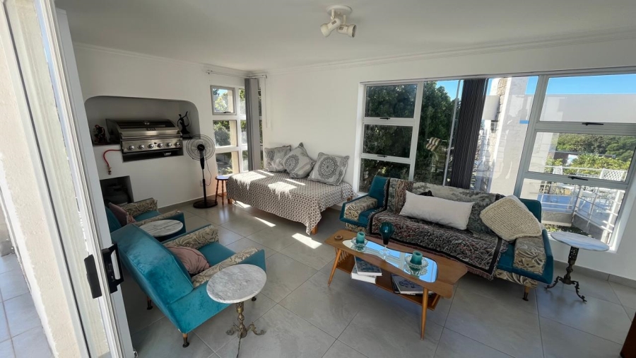 3 Bedroom Property for Sale in Wavecrest Eastern Cape